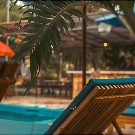 Karma Traders Kampot Hostel Екстериор снимка