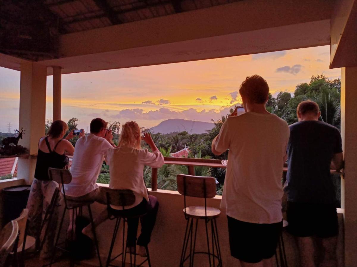 Karma Traders Kampot Hostel Екстериор снимка