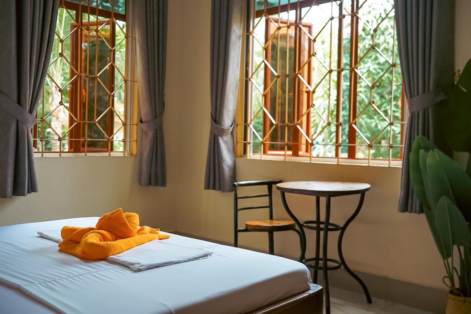Karma Traders Kampot Hostel Стая снимка