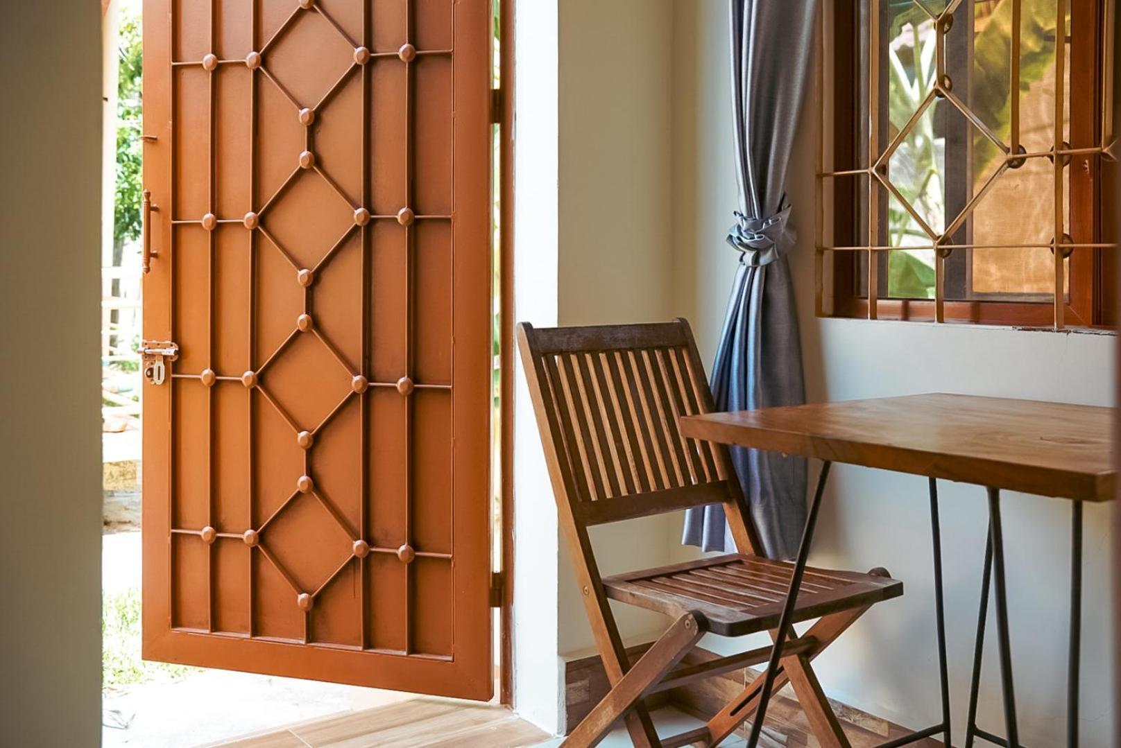 Karma Traders Kampot Hostel Стая снимка