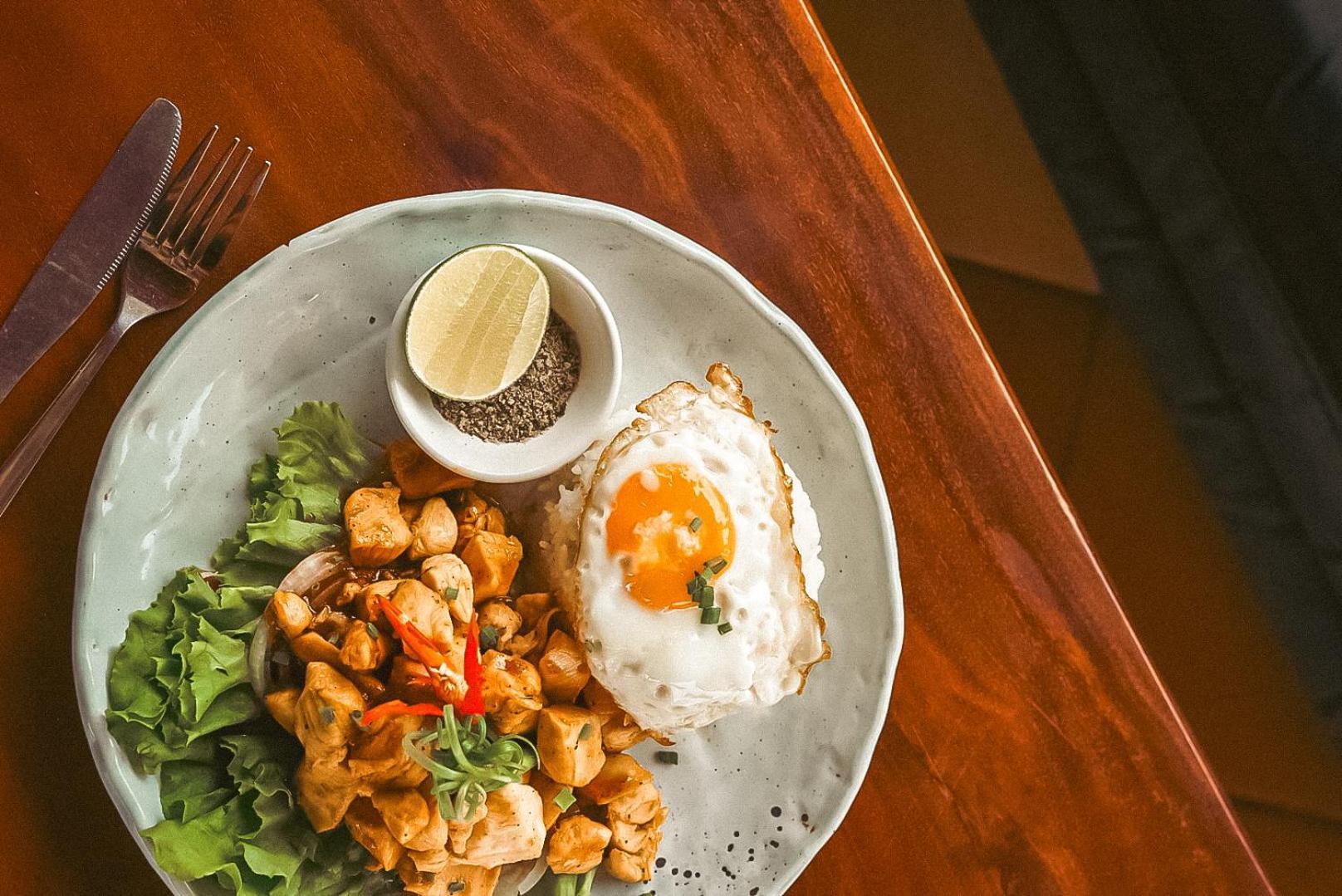 Karma Traders Kampot Hostel Екстериор снимка