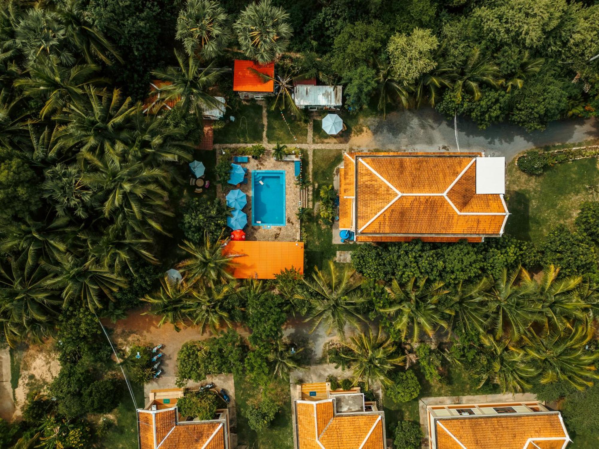 Karma Traders Kampot Hostel Екстериор снимка