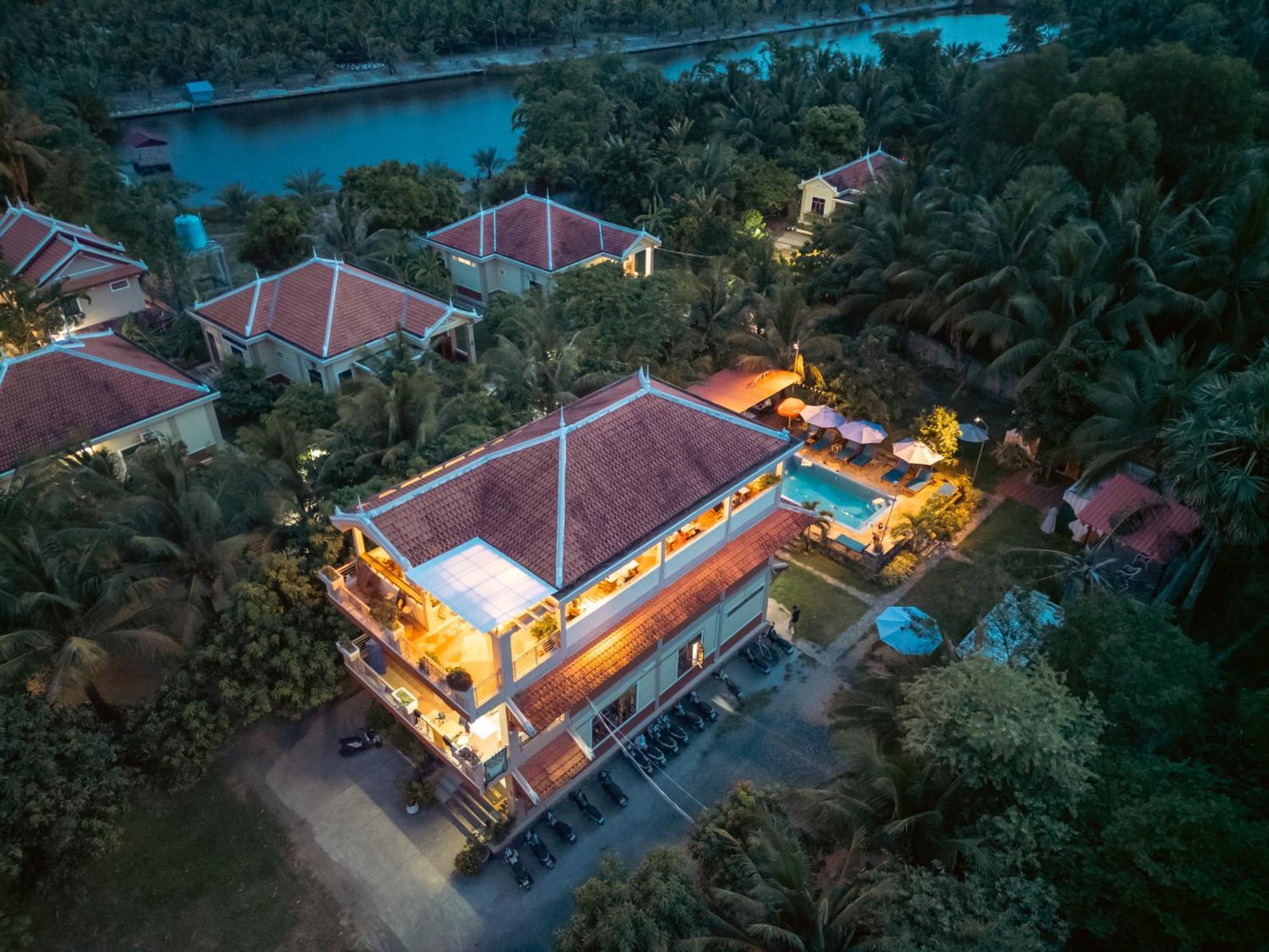 Karma Traders Kampot Hostel Екстериор снимка