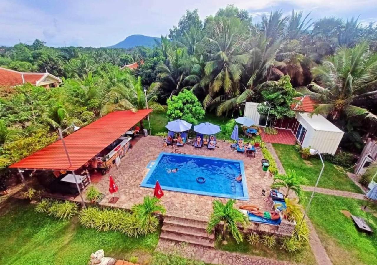 Karma Traders Kampot Hostel Екстериор снимка